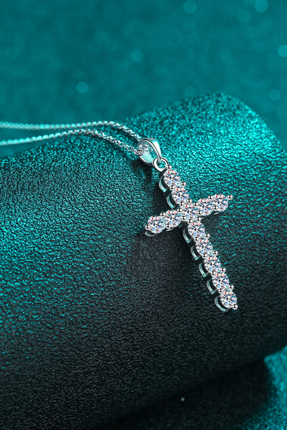 Moissanite Cross Pendant Chain Necklace - Divine Silver