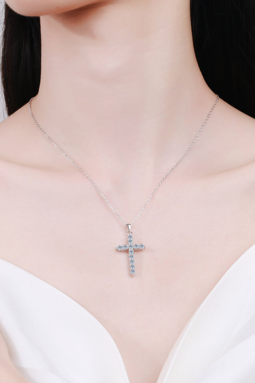 Moissanite Cross Pendant Chain Necklace - Divine Silver